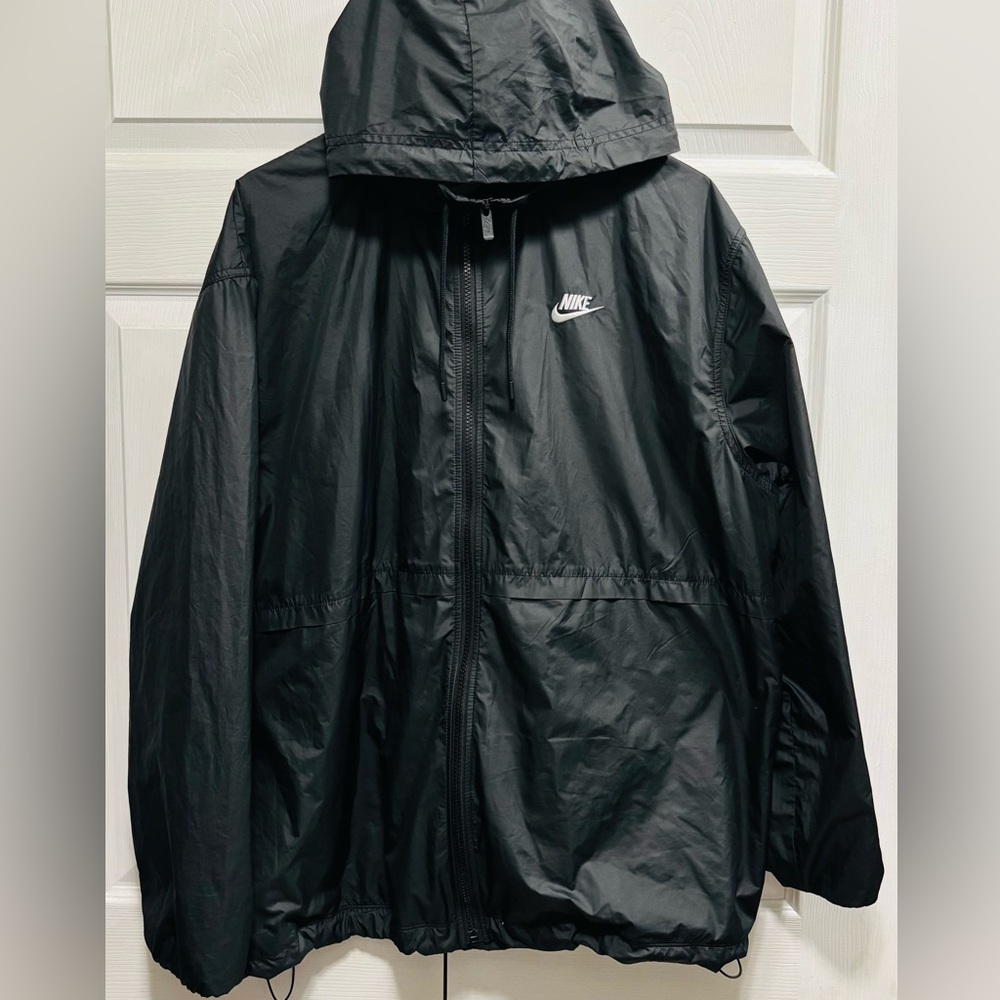 Nike Men's Black Hooded Windbreaker with Drawstrings